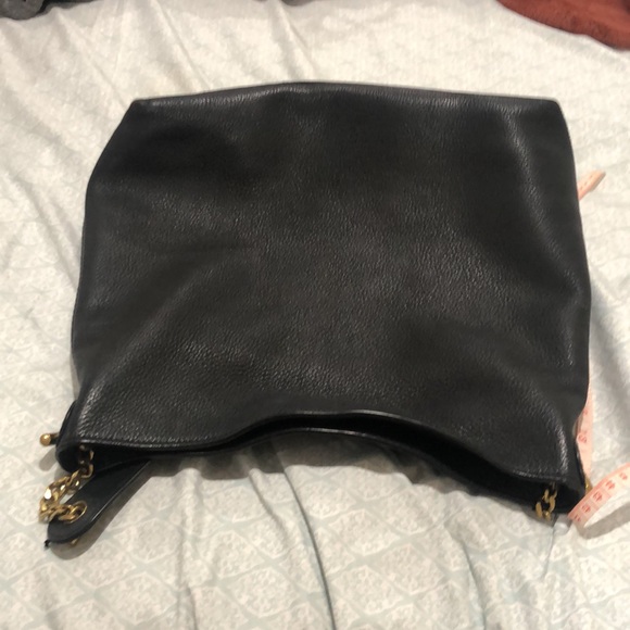 Tory Burch black pebbled leather large Chelsea Slouchy Tote - Picture 6 of 11